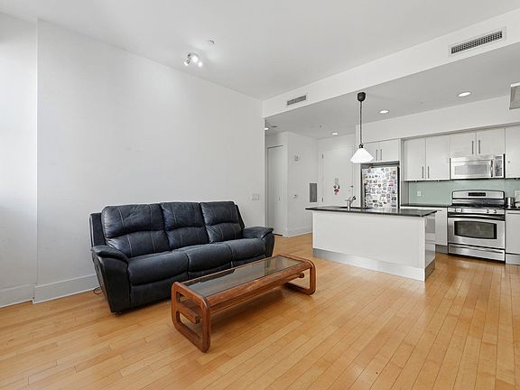 2nd image of 4 Beacon Way APT 1613