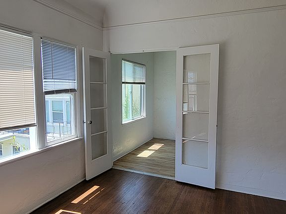 4th image of 835 Cedar Ave APT 4
