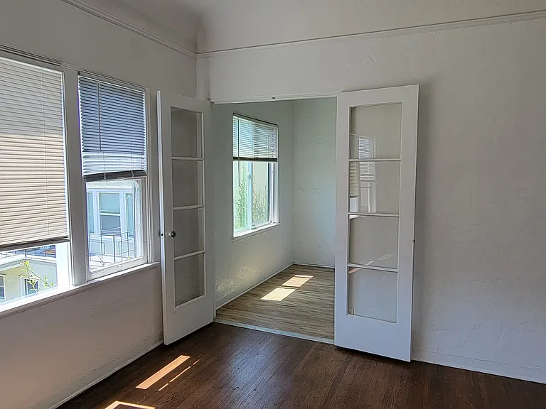 835 Cedar Ave #4 — Photo 4