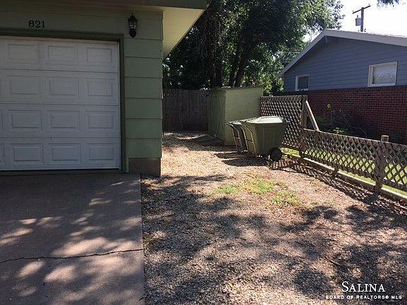 2nd image of 821 Rainbow Dr