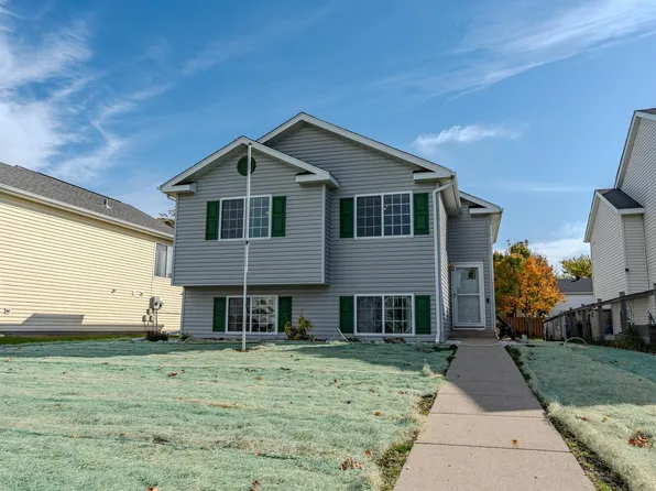 1976 57th Ave S, Fargo, ND 58104