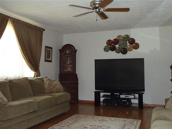 2nd image of 164 Sue Dr