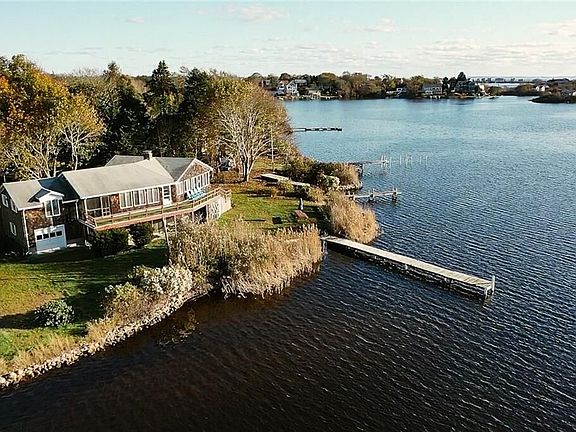 3rd image of 24 Petrel Dr