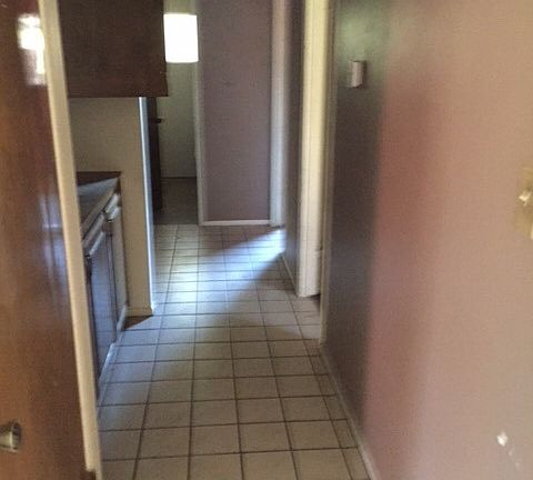 3rd image of 551 Dexter Ave