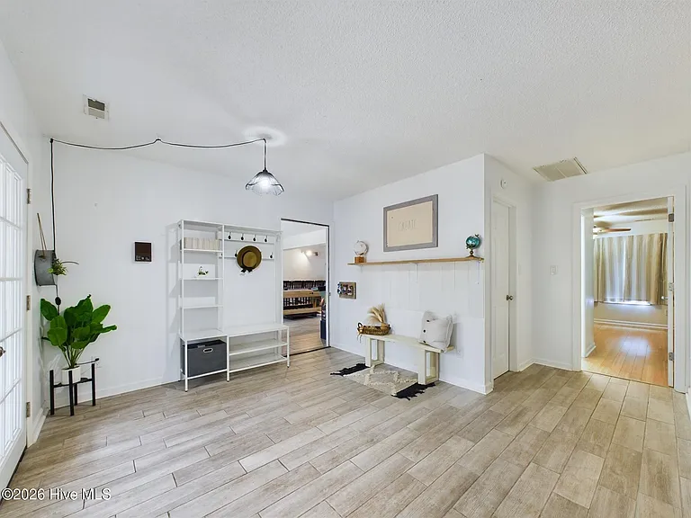 1121 Barkentine Dr — Photo 26