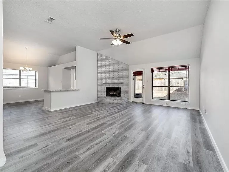 1509 Evergreen Dr — Photo 6