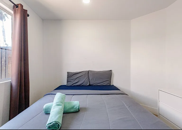 Blue Royal Dr — Photo 9