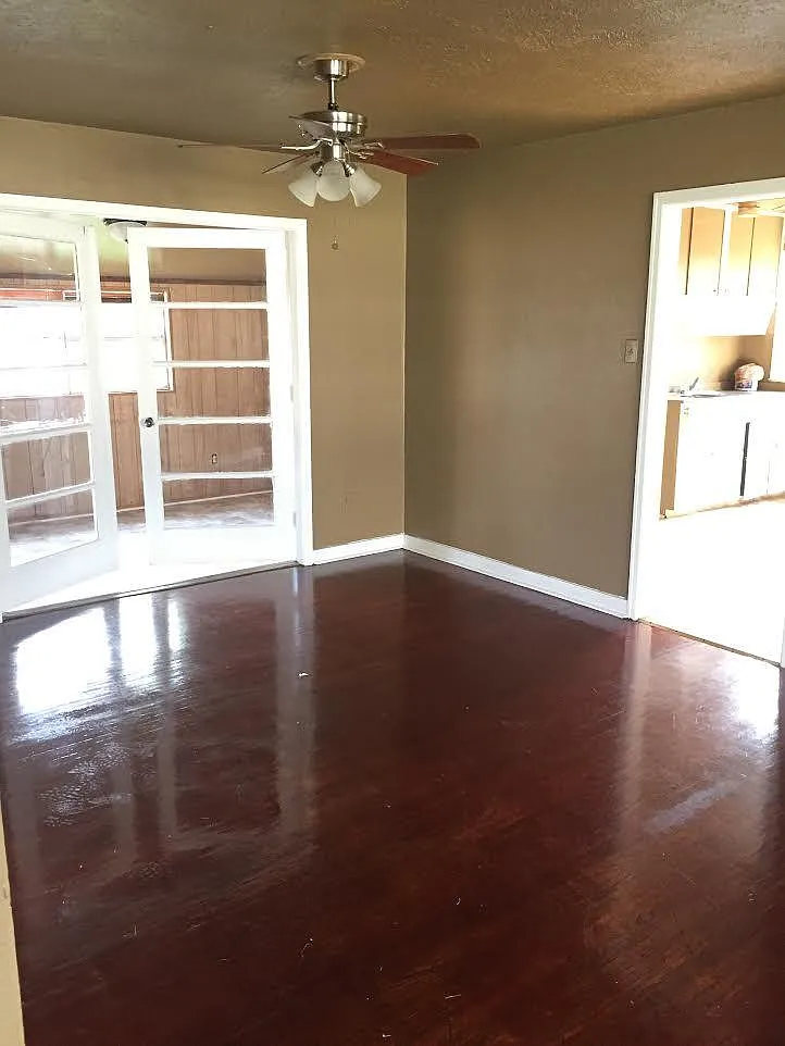 4 bed, 1080 sqft, $1,150 — Photo 3