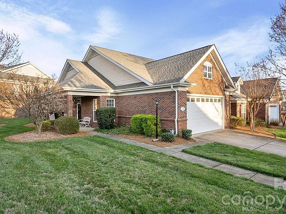 5th image of 2820 Summer Valley Ct