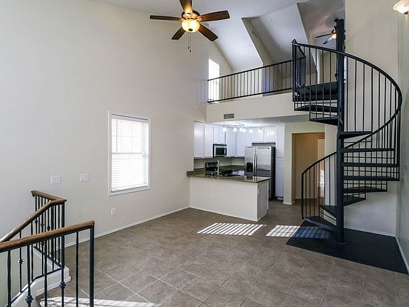 3rd image of 4084 E Windsor Dr