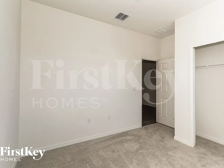 331 Corbel Ln — Photo 12