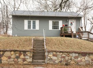 3024 Ernst St, Omaha, NE 68112