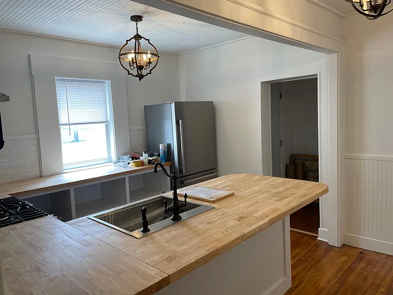 3850 N College Ave — Photo 9