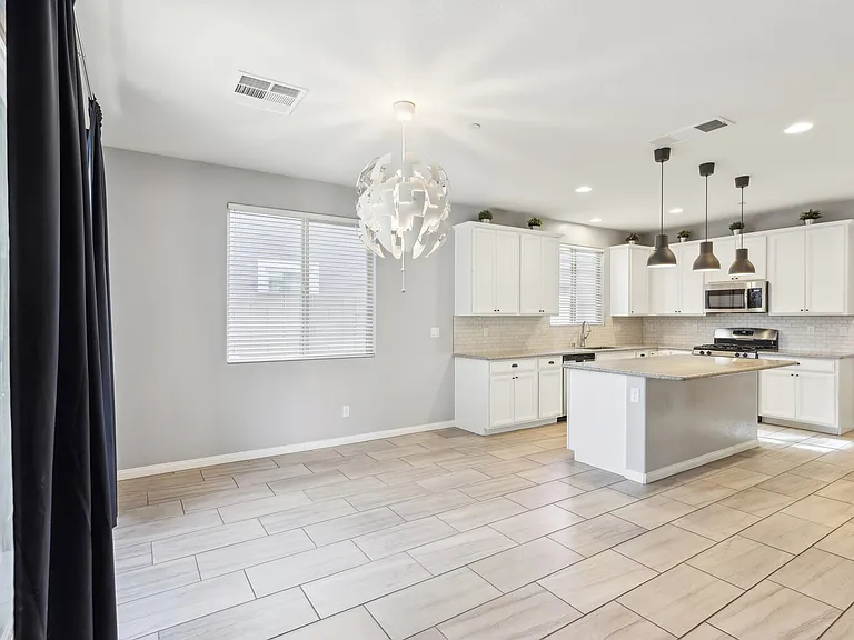 457 Cornelius Kelly Ave — Photo 15
