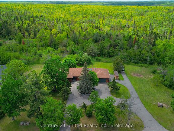 3rd image of 65 Laplantes Rd