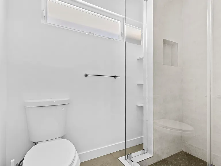 360 Burchett St #6 — Photo 6