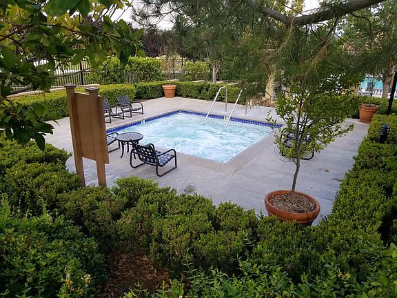 4th image of 28637 Pietro Dr