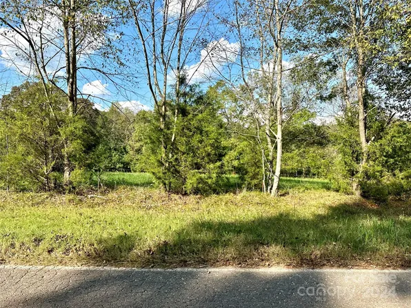 658 Whitaker Rd, Boiling Springs, NC 28152