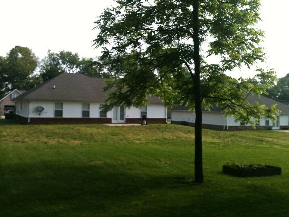 2nd image of 2039 Sparrow St