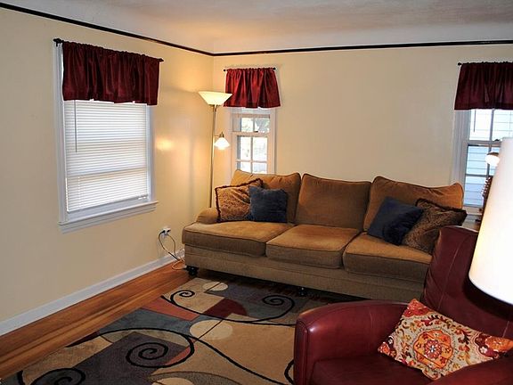 5th image of 12101 Brighton Ave