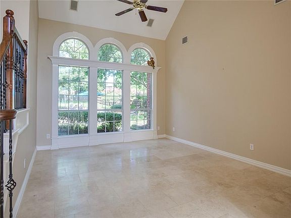 4th image of 1610 Pecos Dr