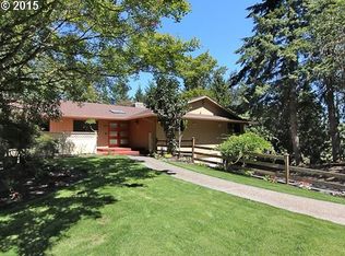 1371 Koawood Dr, Lake Oswego, OR 97034