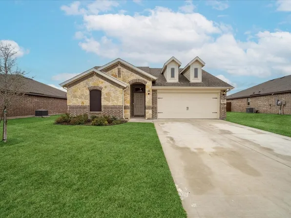 4202 Zino Ln, Sanger, TX 76266