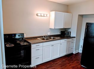 17 Neal St APT 5, Gardiner, ME 04345