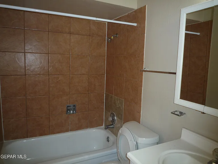 11128 Wharf Cove Dr — Photo 8