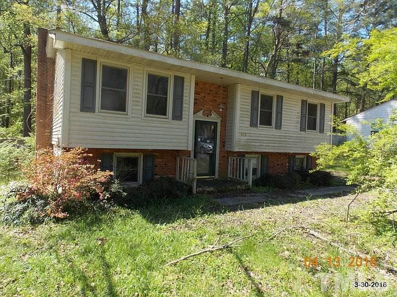 1st image of 412 Plaza Dr