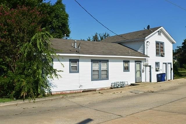 2nd image of 110 Evans Ave