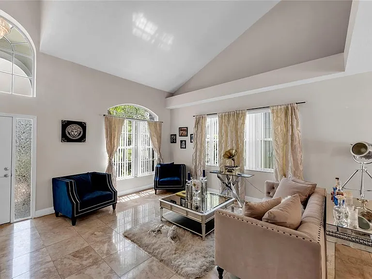 13115 Royal George Ave — Photo 12