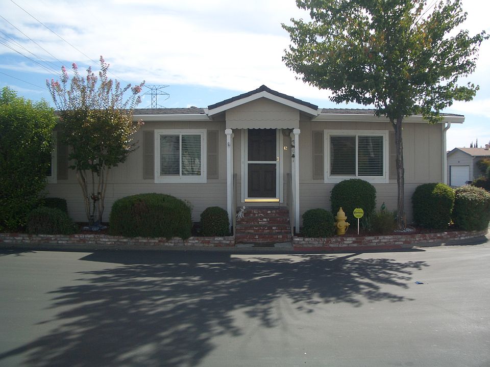 1st image of 62 Hancock Dr Spc B