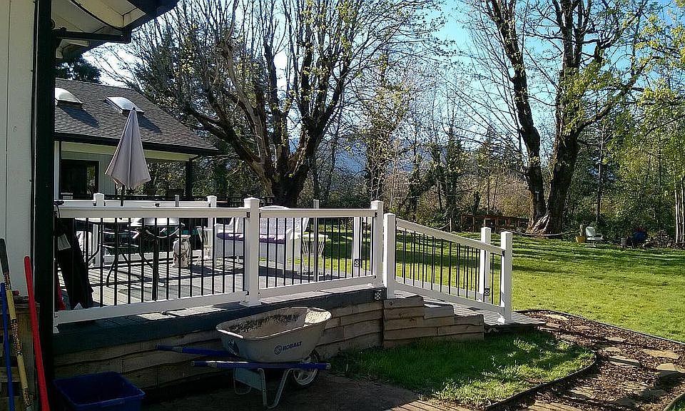 Masterbed 2 private deck