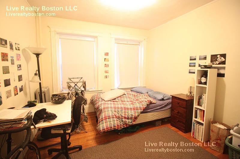 2nd image of 22 Price Rd