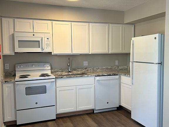 4th image of 1041-51 Waring St #1051