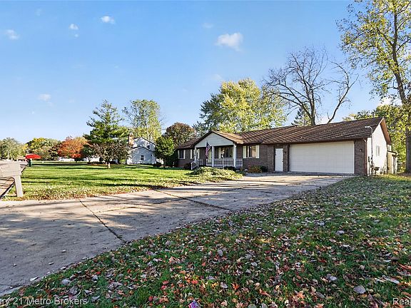 5th image of 1278 Donal Dr