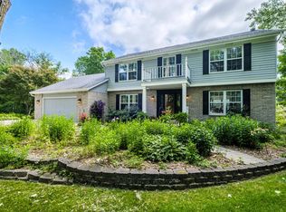 W220N5784 Town Line Rd, Menomonee Falls, WI 53051