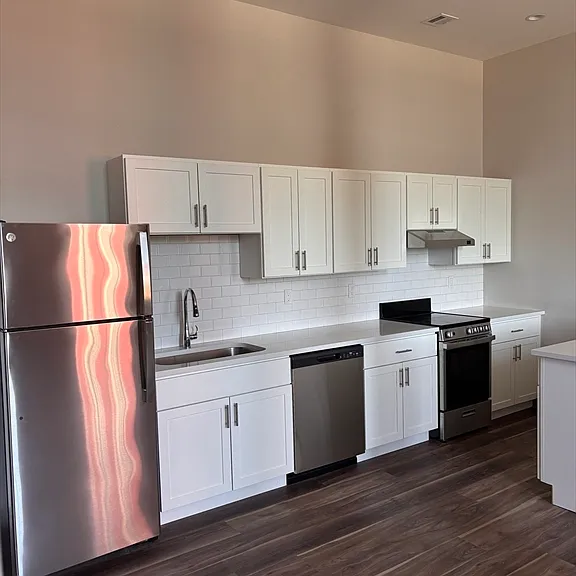 87 N Water St #206 — Photo 2