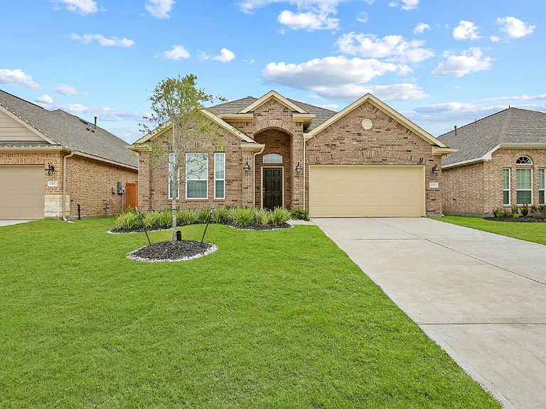 10921 Cathedral Peak Dr — Photo 2