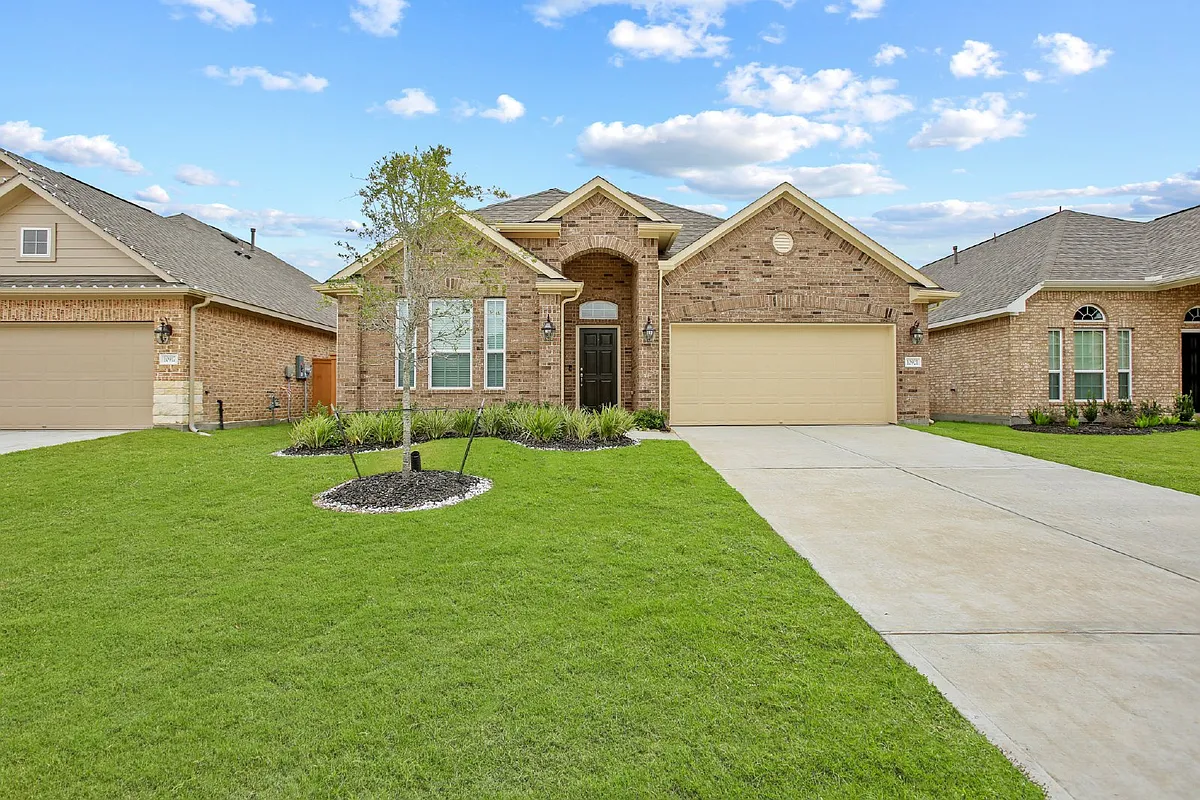 Building Photo - 10921 Cathedral Peak Dr