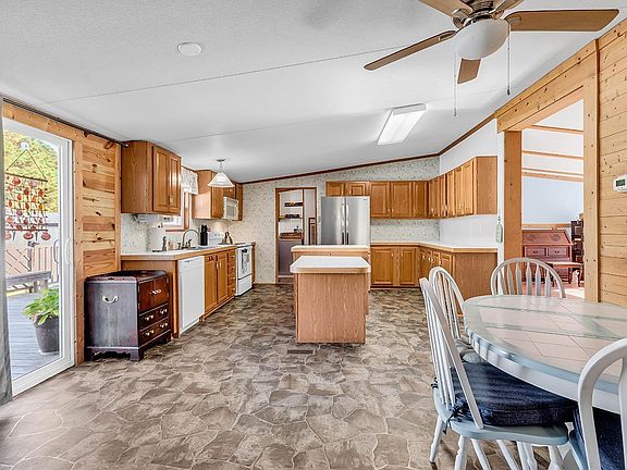 5th image of 501 Topaz Ave.