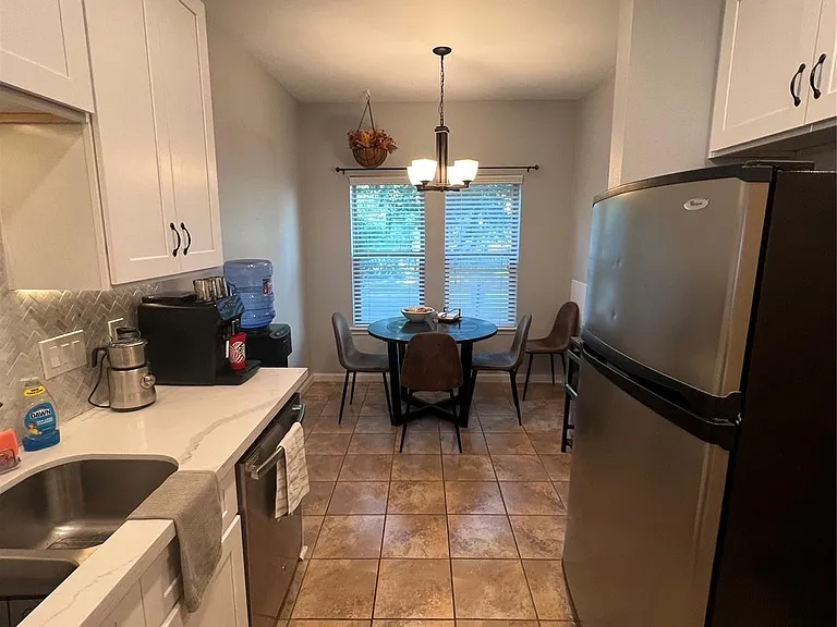 2414 Longview St #202 — Photo 11