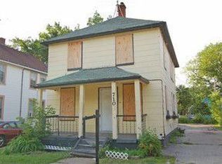 710 May St, Waukegan, IL 60085