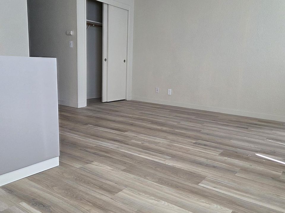 Living room/dining area.