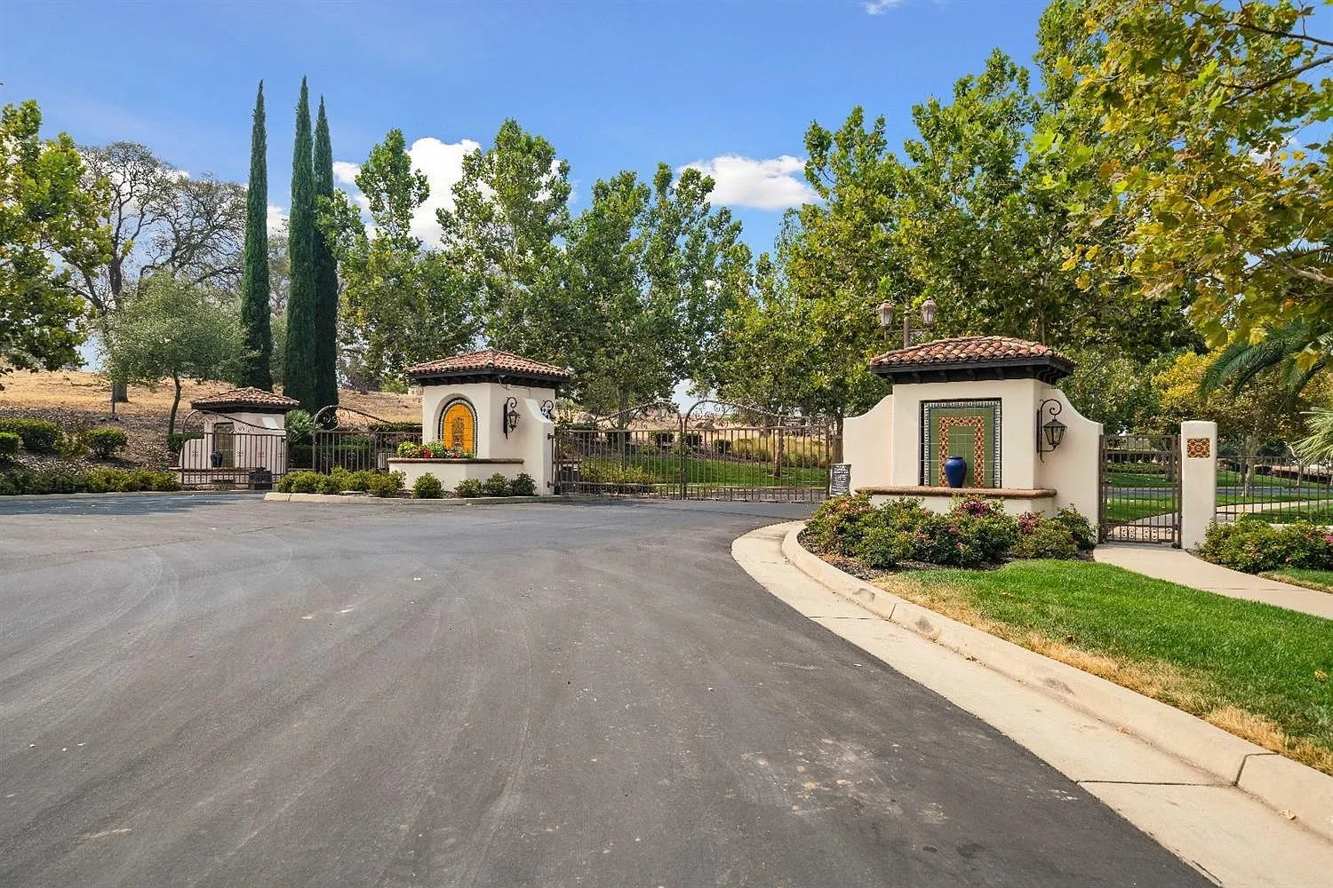 1761 Camino Verdera photo 1