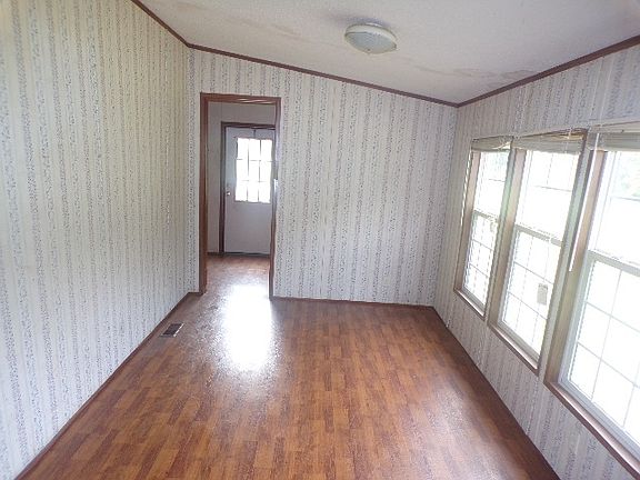 4th image of 865 Jenkinsville Jamestown Rd