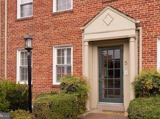 5 Russell Rd #5A, Alexandria, VA 22301