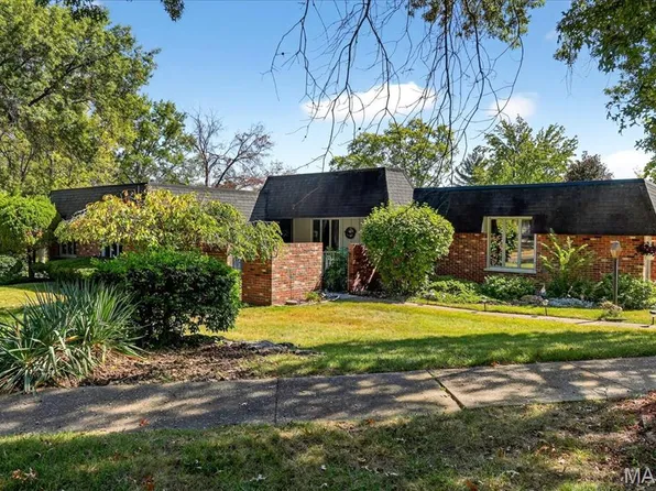 12432 Quatre Dr, Florissant, MO 63033