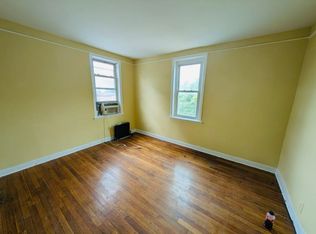 67 Arnold St #1, Staten Island, NY 10301
